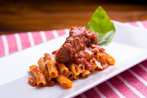 Ziti al ragù napoletano