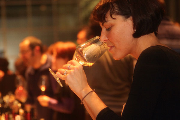 degustatrice orange wine