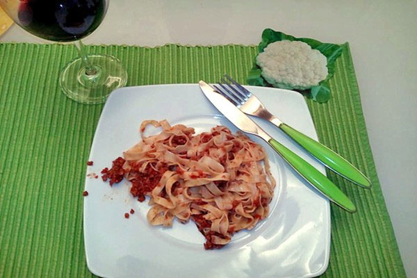 Tagliatelle fatte in casa al ragù