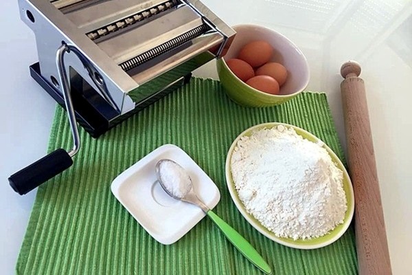Tagliatelle fatte in casa al ragù