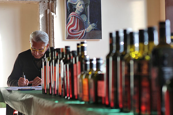 degustatore di olio a Corchiano