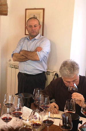 Saverio Basagni mentre racconta della sua azienda