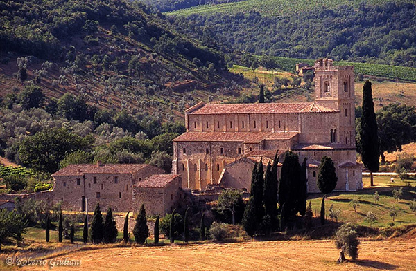 Abbazia di Sant'Antimo (foto Roberto Giuliani)