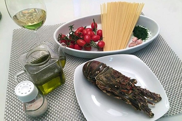 ingredienti Spaghettini all’aragosta e pomodorini