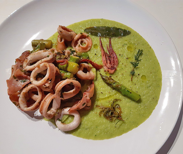 Totani spadellati con aglio e punte di asparagi - Foto Danila Atzeni