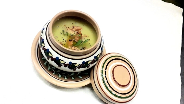 Vellutata di porri, patate e castagne con cardoncelli trifolati e olio nuovo