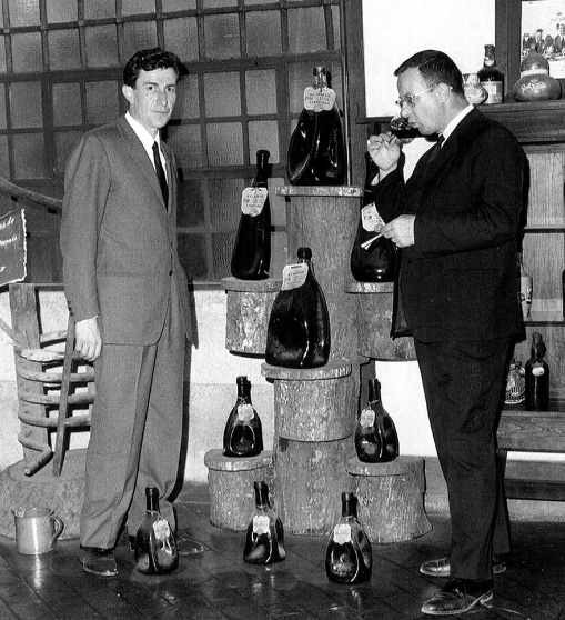 Emanuele Pellegrini e Luigi Veronelli nel 1970