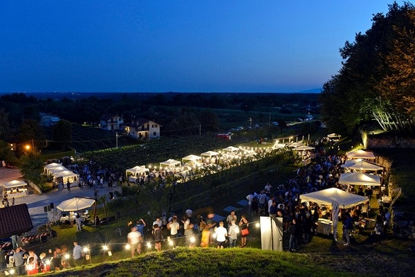 L'annuale serata estiva di Calici sotto il Col Colàt