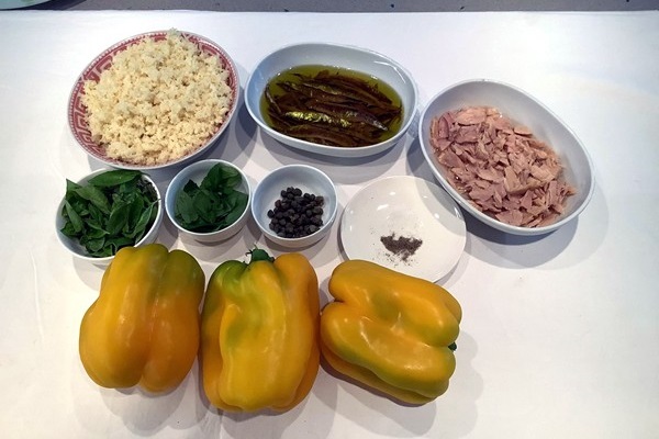 Peperoni ripieni con tonno e mollica