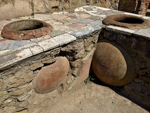 Termopolio a Ercolano. Wiki Commons