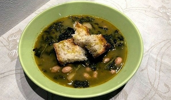 Zuppa di cavolo nero