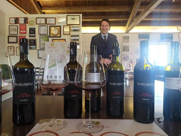 Pierpaolo Messina e i vini in degustazione