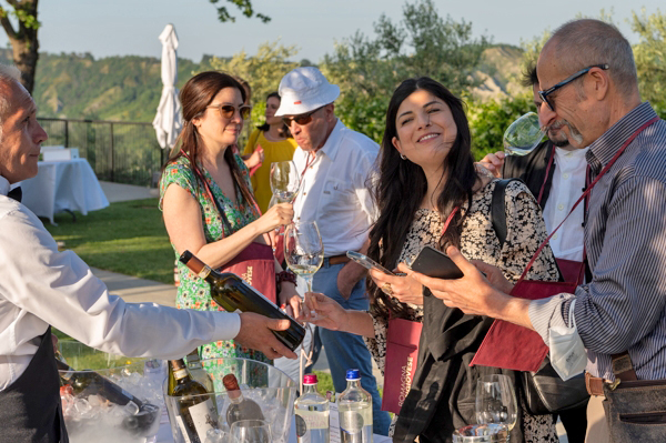 Banchi d'assaggio all'agriturismo Torre del Marino a Brisighella