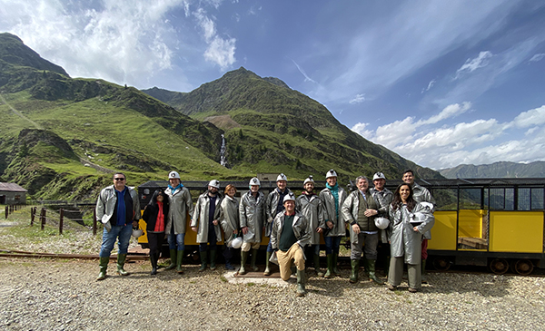 L'equipe alla miniera