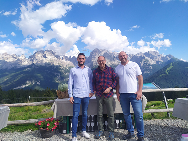 Da sinistra: il brand manager Giovanni Luigi Brumat, il direttore Carlo De Biasi e l'enologo Claudio Perpruner