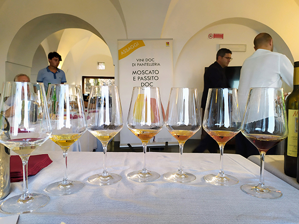 I vini panteschi: dal Pantelleria bianco al passito
