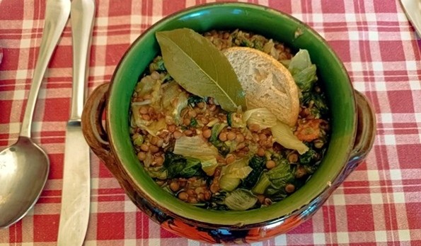 Zuppa di scarola e lenticchie