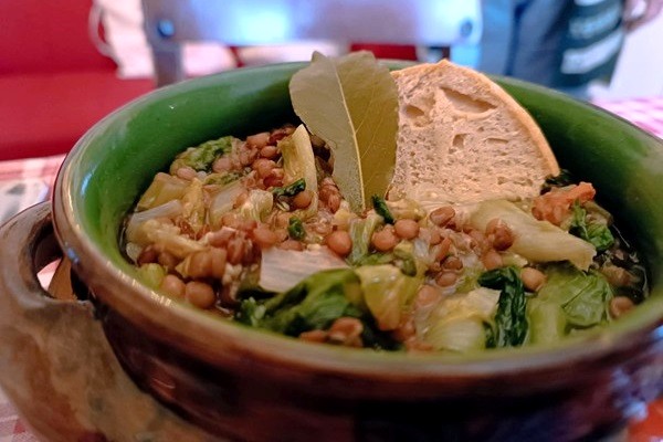 Zuppa di scarola e lenticchie