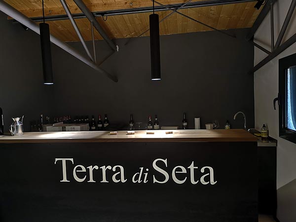 Terra di Seta servizio