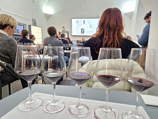 la verticale di Magno Megonio nei calici