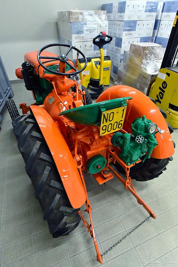 Il primo trattore dell'azienda Ioppa rimesso a nuovo