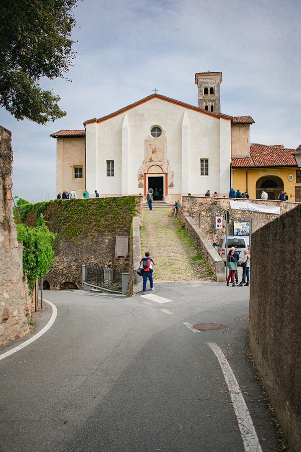 La chiesa di San Teonesto a Masserano. © Danila Atzeni