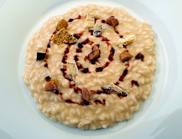 Risotto alle caldarroste e vino rosso