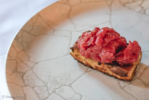 “French Kiss” – Tartare di Manzo Battuta al Coltello, French Toast e Crema ai Funghi