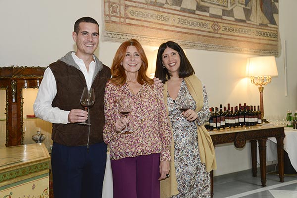 Elisabetta Geppetti con i figlio Clara ed Ettore