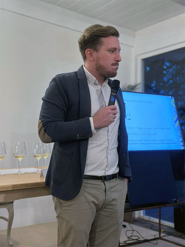 Il sommelier Eros Teboni