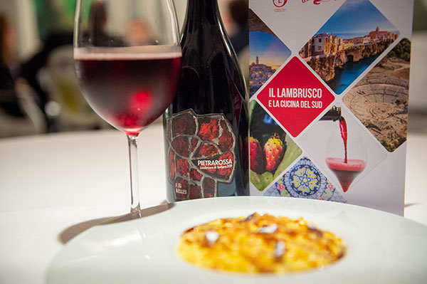 Lambrusco di Sorbara Pietrarossa linea “Pietra” F.lli Bellei -  Az. Ag. Pezzuoli