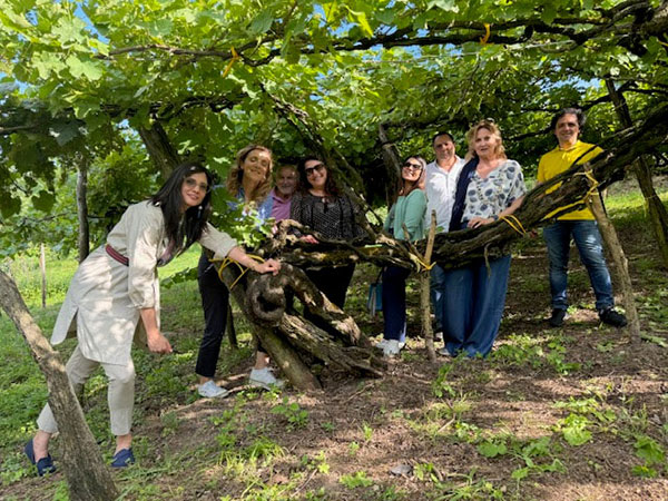 Il gruppo dei partecipanti al press tour e Consorzio del Sannio