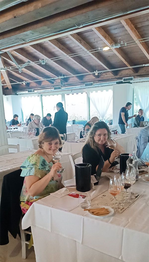 Fosca Tortorelli e Monica Coluccia in degustazione