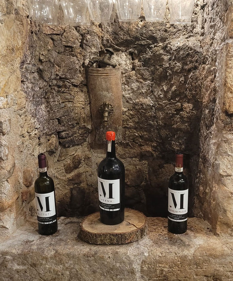 Buttuti, Herna e Castrum Pileum