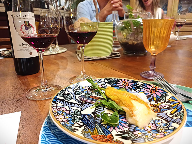 fiore di zucca infornato e ripieno di caprino e grana con mayo al tartufo