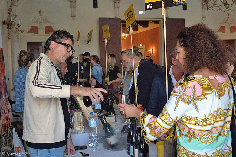 Villa Cavazza, banchi d'assaggio