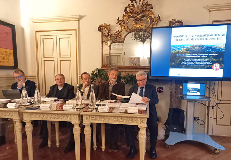 Da sinistra: Luciano Ferraro, Don Manlio Sodi, Andrea Rossi, Riccardo Pizzinelli e Giulio Somma