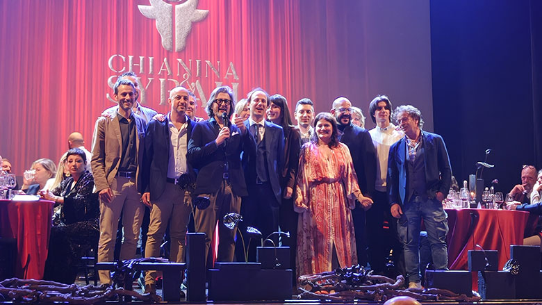 Stefano Amerighi con i protagonisti della cena di gala