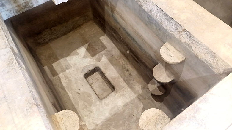 Vecchie vasche di raccolta